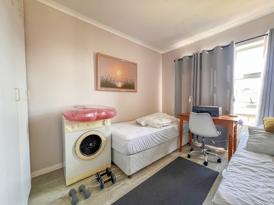 2 Bedroom Property for Sale in Myburgh Park Western Cape